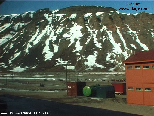 Lonyearbyen Svalbard © idar2004